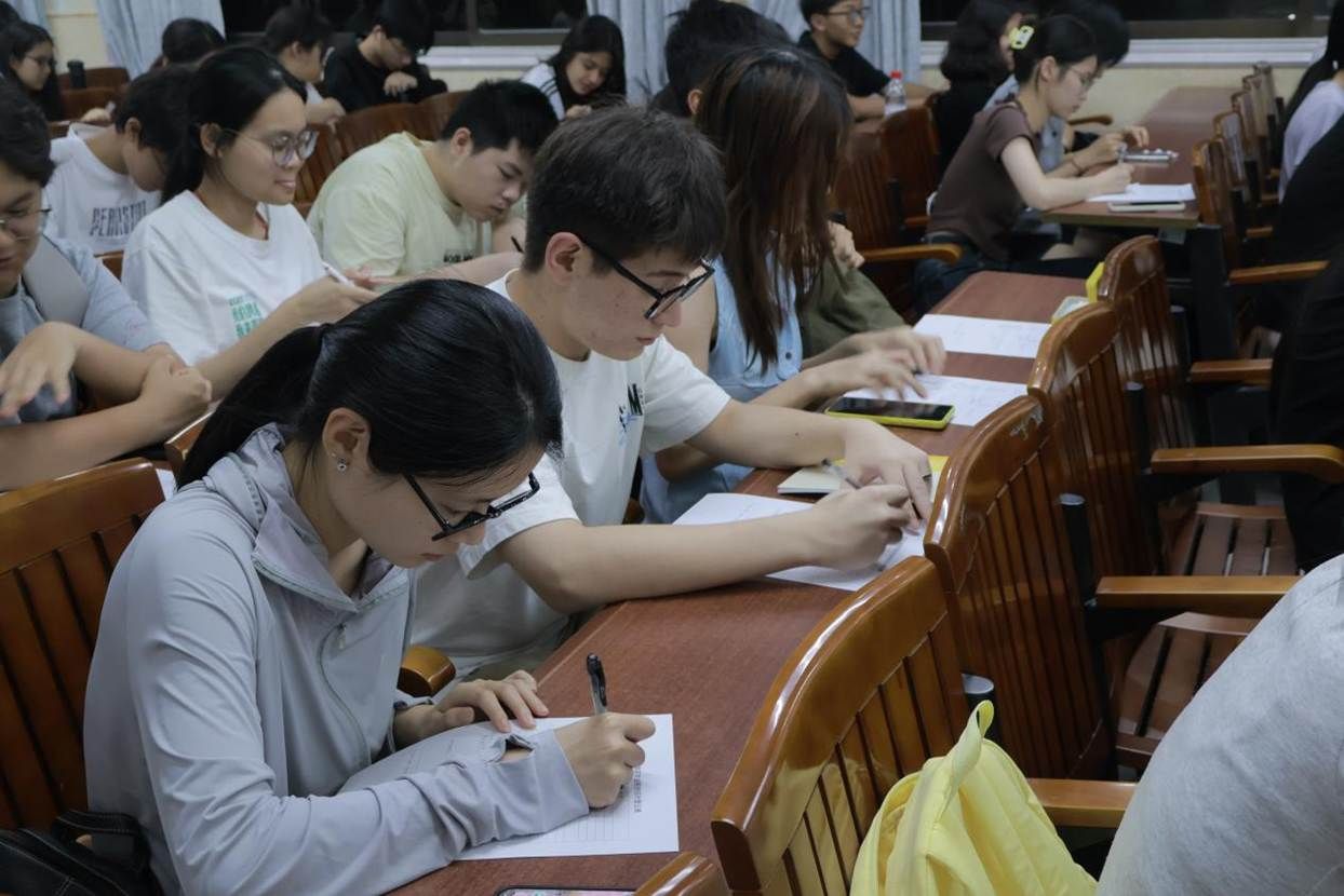 学业结对帮扶林思言摄 (7)