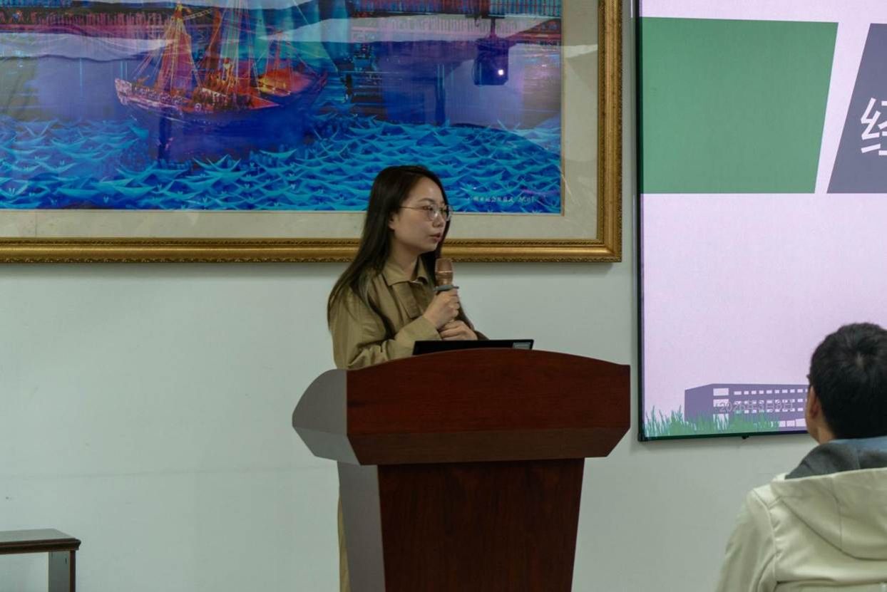 新老师介绍 李开阳摄